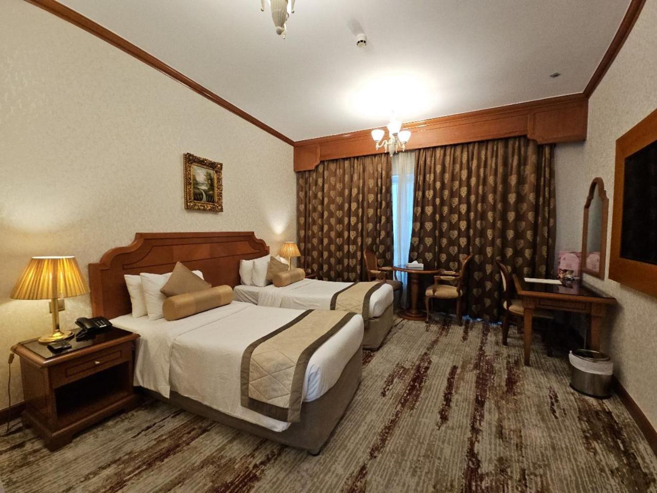 Royal Concorde Hotel & Suite Dubai Exterior foto